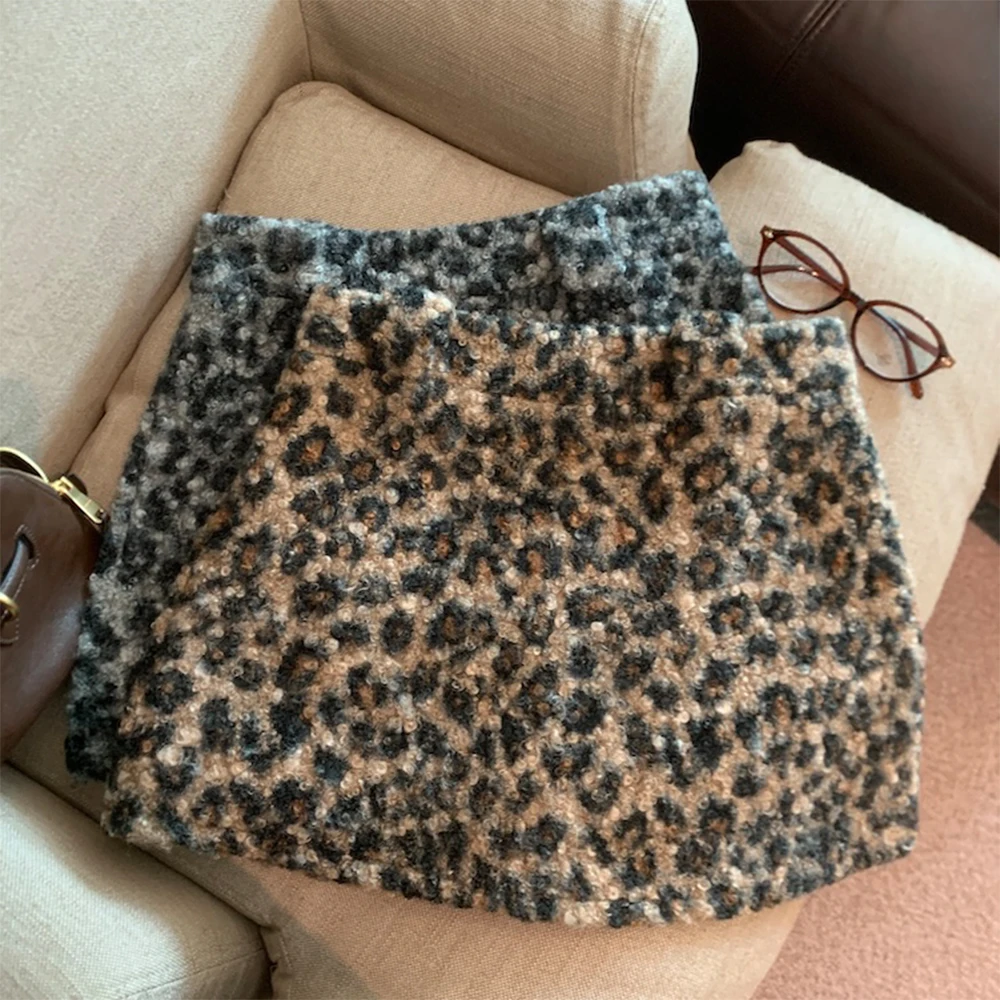 Women Khaki Mini Skirt Vintage Korean Style Y2k Gyaru A-line Wrap Skirt Harajuku Short Woolen Skirt 2000s Clothes Autumn Winter