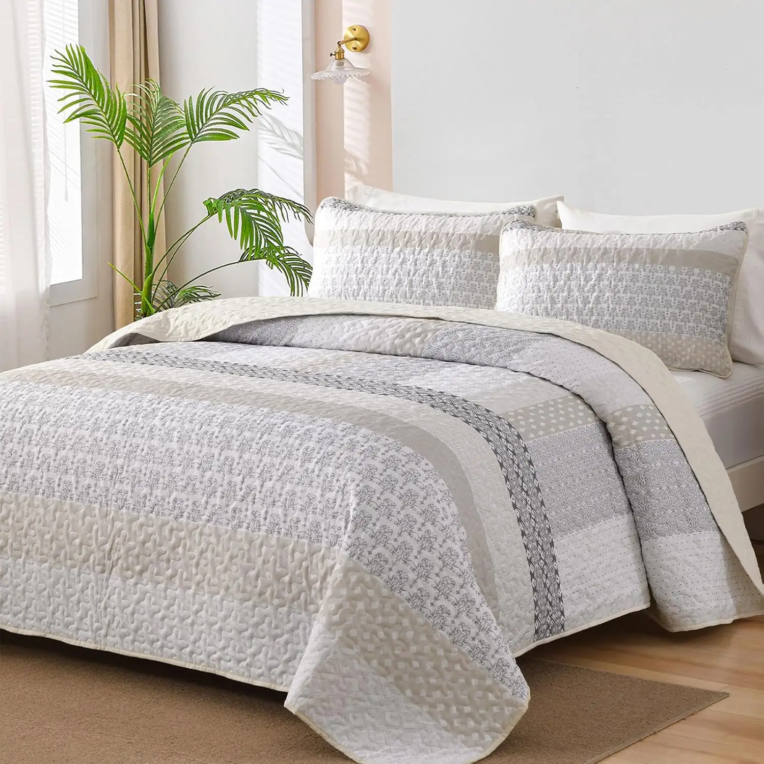 

Бежевый комплект постельного белья Queen Size из 3 предметов: легкое микрофибровое одеяло в богемную полоску для всех сезонов (96x90)