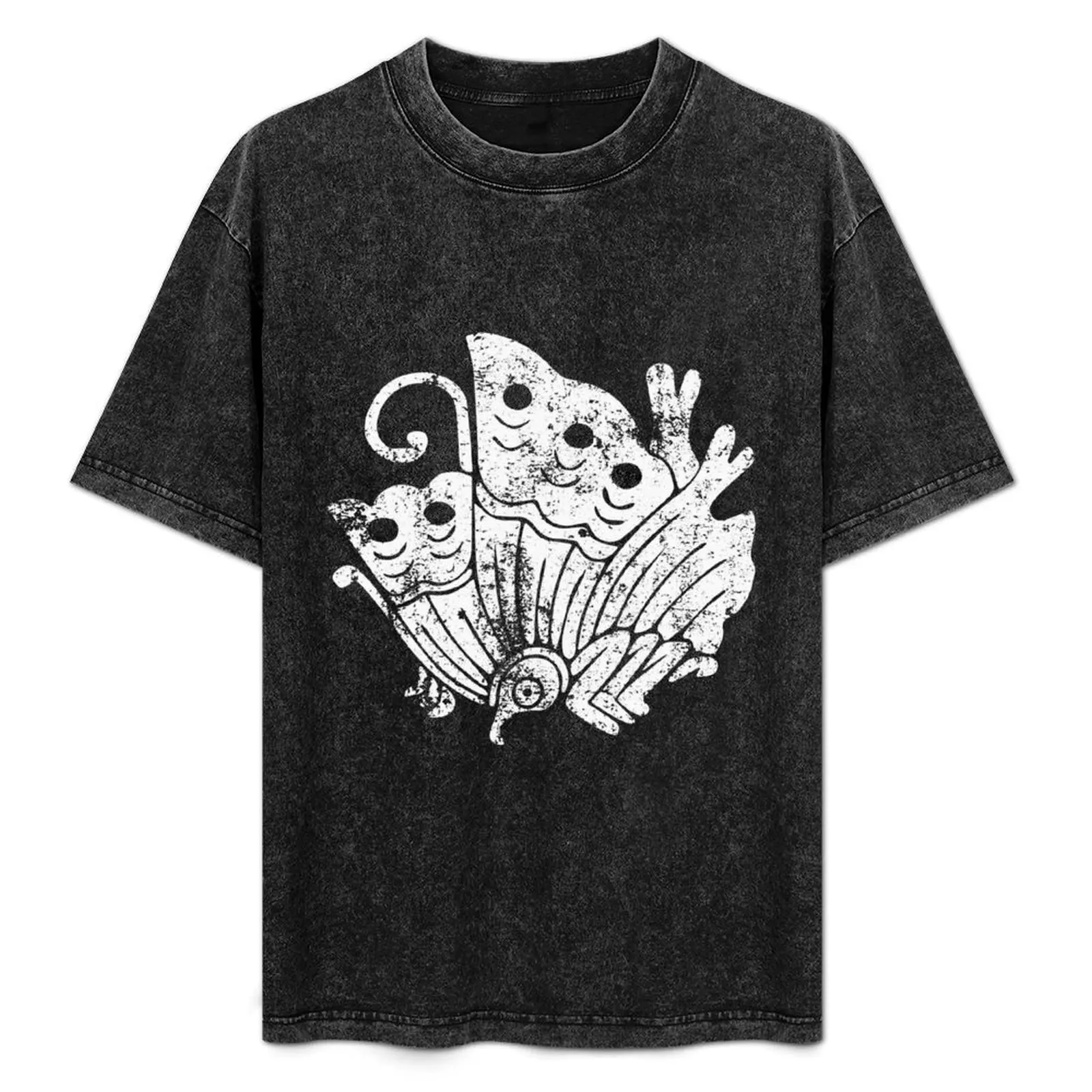 

Taira Clan · White Mon · Distressed T-Shirt Halloween Theme T-Shirt