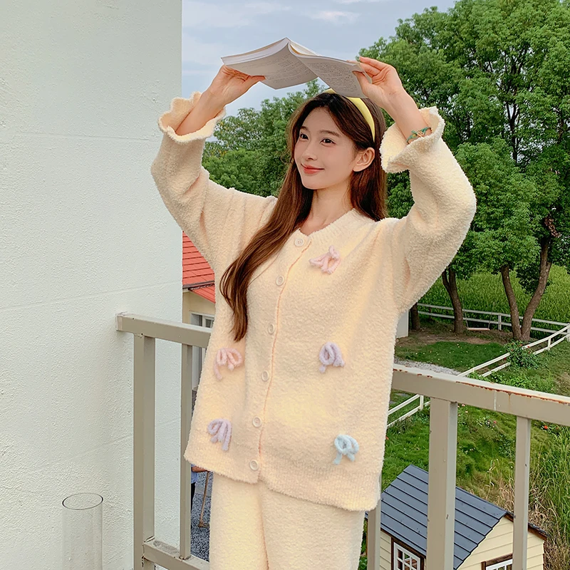 New girls' pajamas with bow ties for home wear and sleepwear; sweet student set