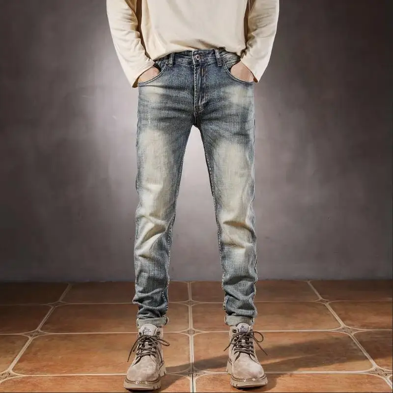 

Высококачественные мужские джинсы в стиле ретро, новинка 2025 года, стираные и потертые эластичные маленькие прямые ностальгические брюки