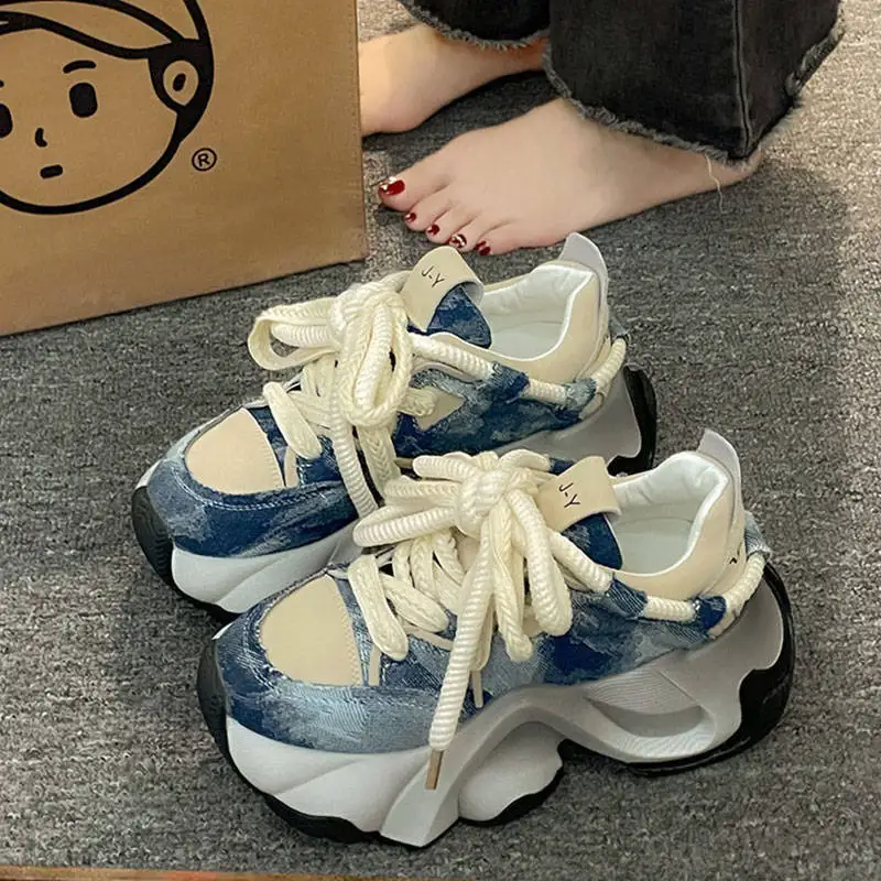 

New High Quality Women Thick Sole Lace Up Casual Sports Shoes Woman Design Sense Colored Breathable Running Shoes Sneaker
