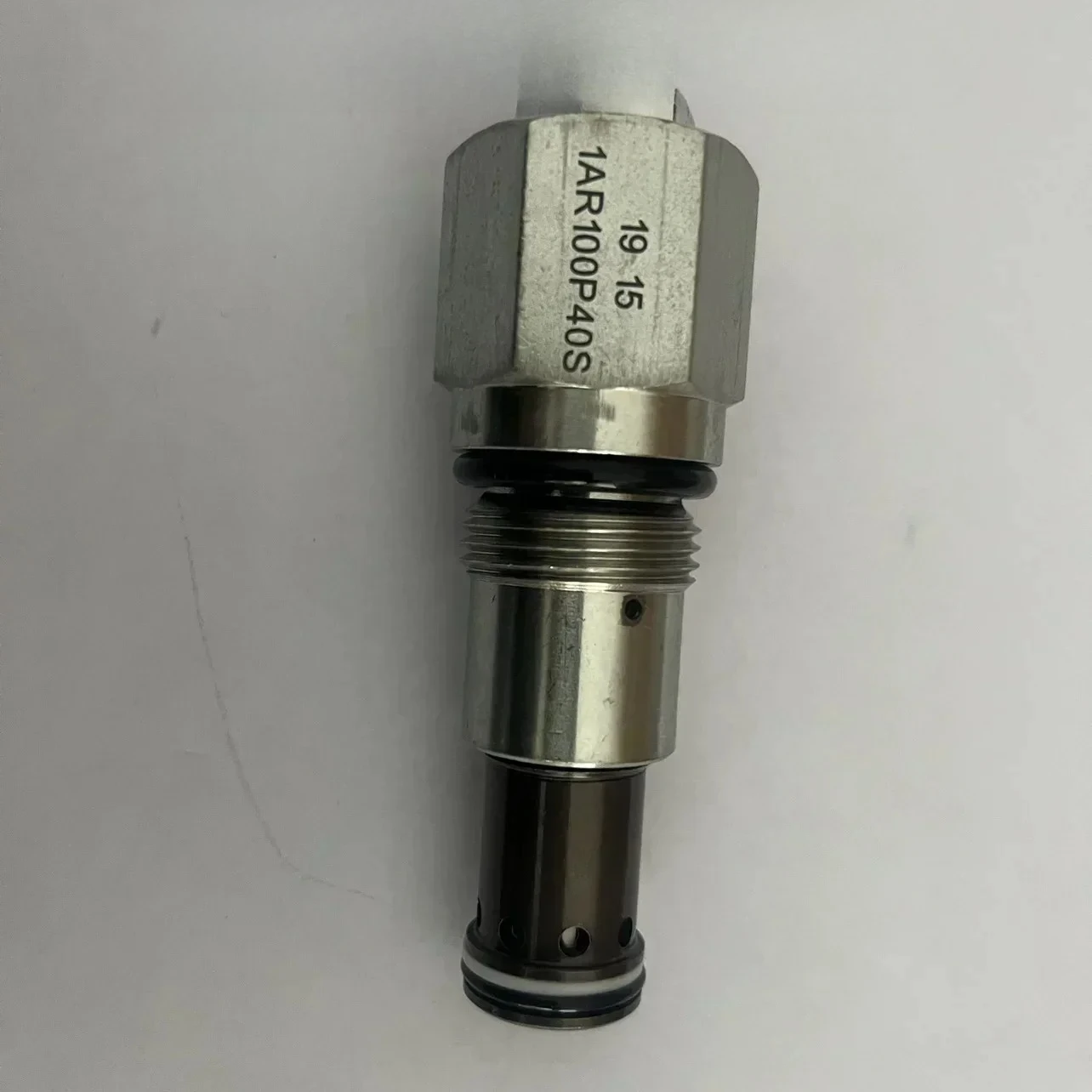 

Vickers pilot-operated relief valve 1AR100P40S 1AR100P20S4 hydraulic valve manufacturer direct sales