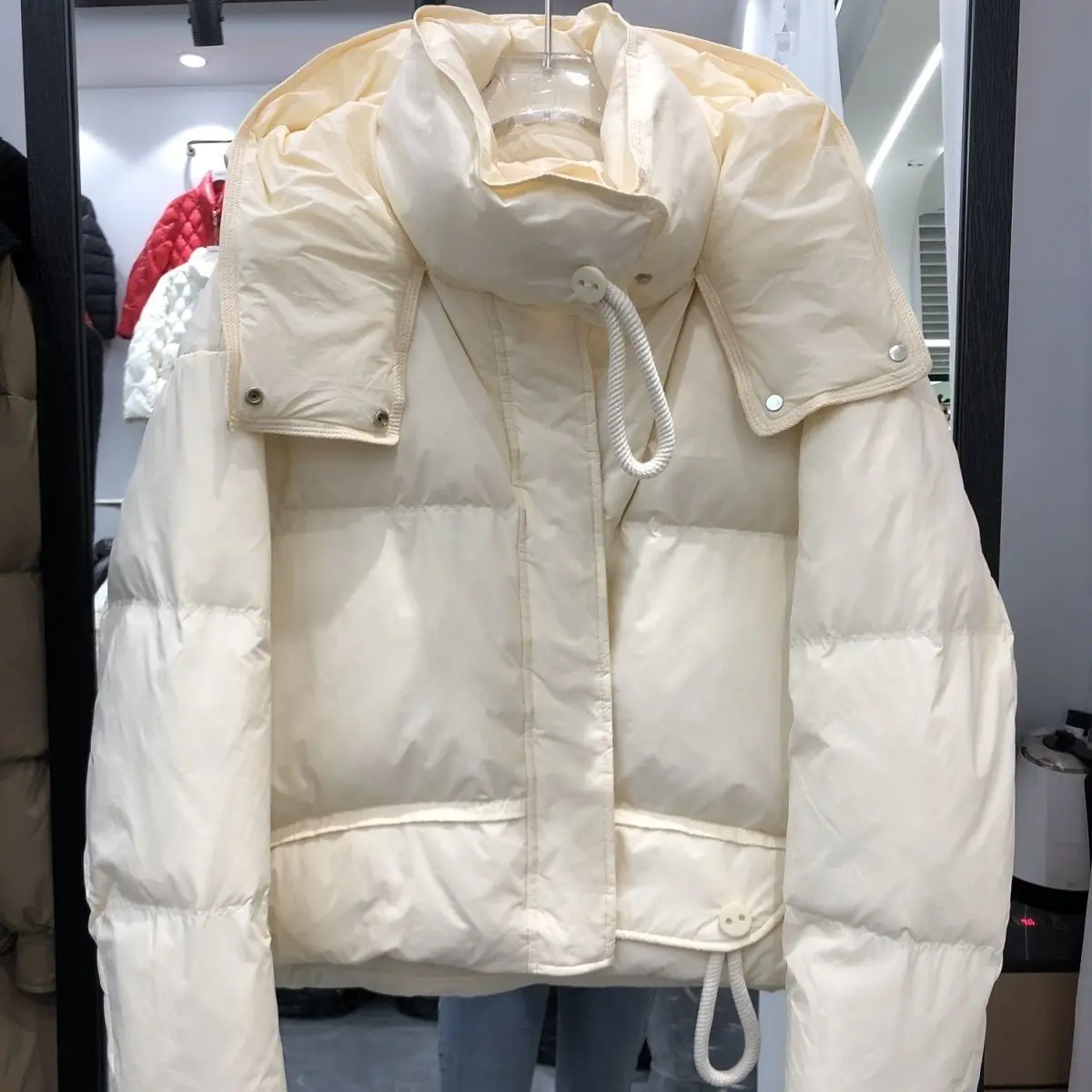 European Autumn and Winter New Women's Down Jacket Commuting Hooded Short White Duck Down Jacket