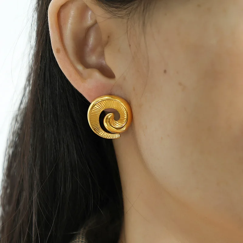 

Stylish Stainless Steel 18K Gold Plated Conch Statement Studs for Women Texture Screw Earring Waterproof Jewelry Gift
