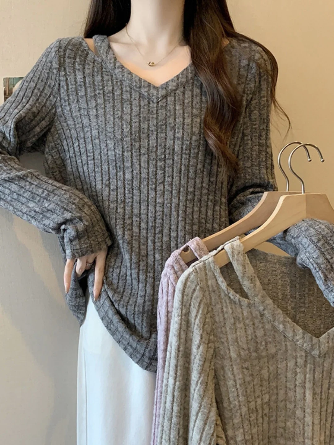 

Retro V-ne Long Sve T-irt Skeleton Exposure Stripe Base Layer Slimming Pure Color Women's plus Size Casual Top