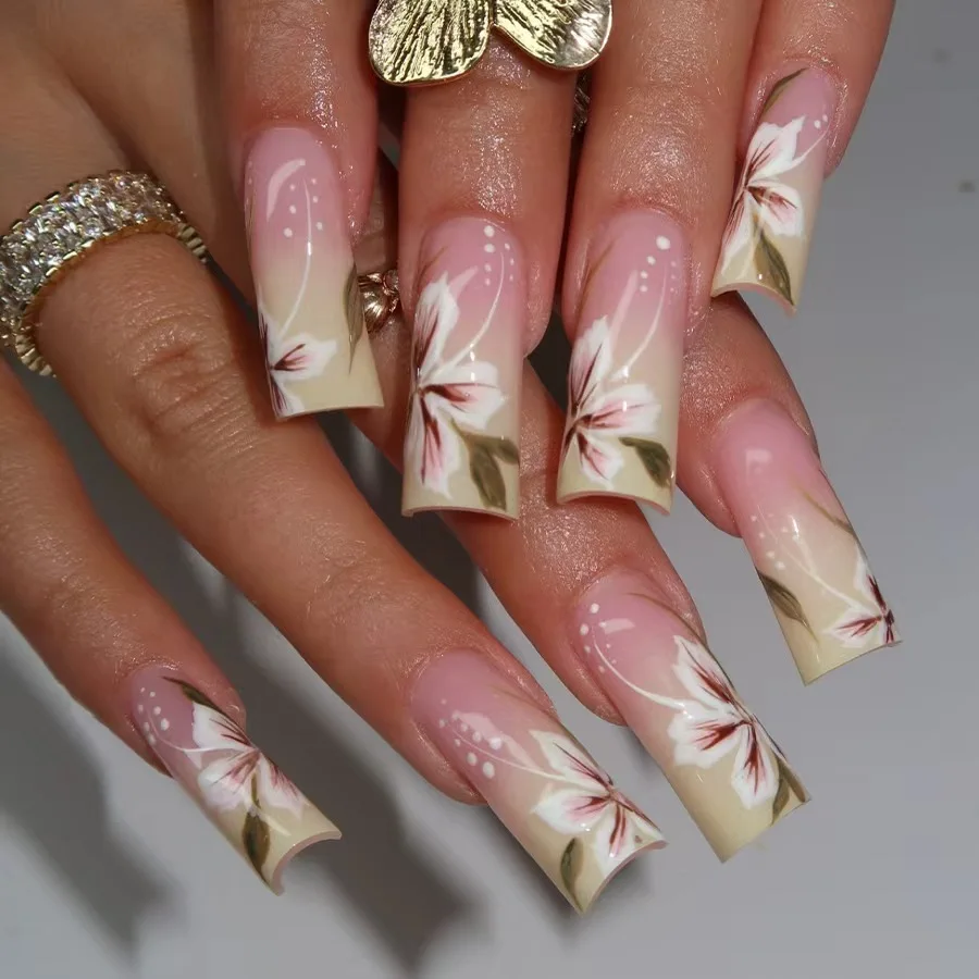 24 piezas uñas postizas francesas rosas con flores blancas impresas, cortas cuadradas, simples y elegantes 6