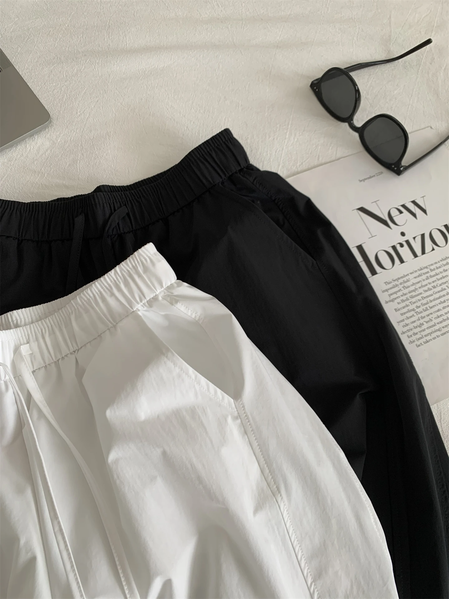 Lightweight Patchwork Curved-leg Cargo Pant Women, Relaxed Fit, Slimming, High-waisted, Wide-leg, Cuffed