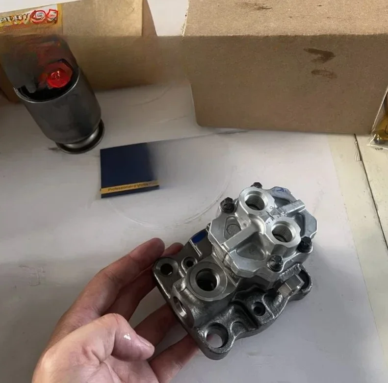 9T-1619 Engineering Machinery Parts  Pump Assembly Applicable to TRUCK ENGINE C9 637D 631D 5230