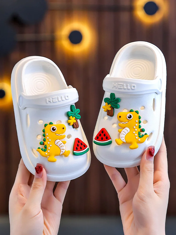 

Boys and girls can wear cute and innocent dinosaurs, and slippers can be worn indoors and outdoors