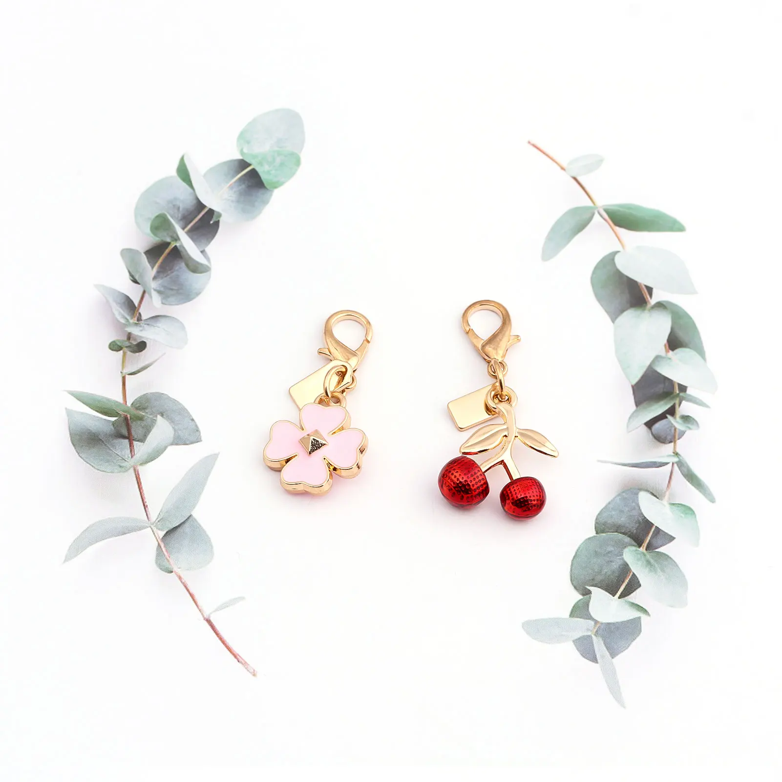 الإبداعية الذهب الدب الأحمر الكرز البرسيم فراشة حقيبة قلادة المرأة الهاتف المفاتيح موضة حقيبة السيارة حلية مجوهرات هدايا عيد الأم #4