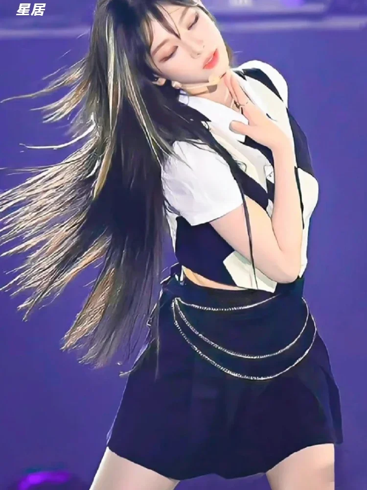 Kpop Concerto di gruppo per donne Costume da ballo jazz sexy Gonna nera Camicie bianche Gilet scozzese Abiti Abbigliamento da prestazione Costume di scena