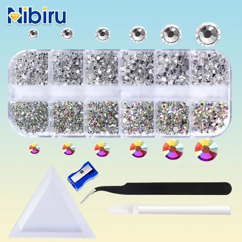 Nibiru 1500 piezas de diamantes de imitación de vidrio para manualidades con 3 herramientas, 1 caja de cristales con parte posterior plana para uñas DIY sin fijación por calor para ropa y zapatos