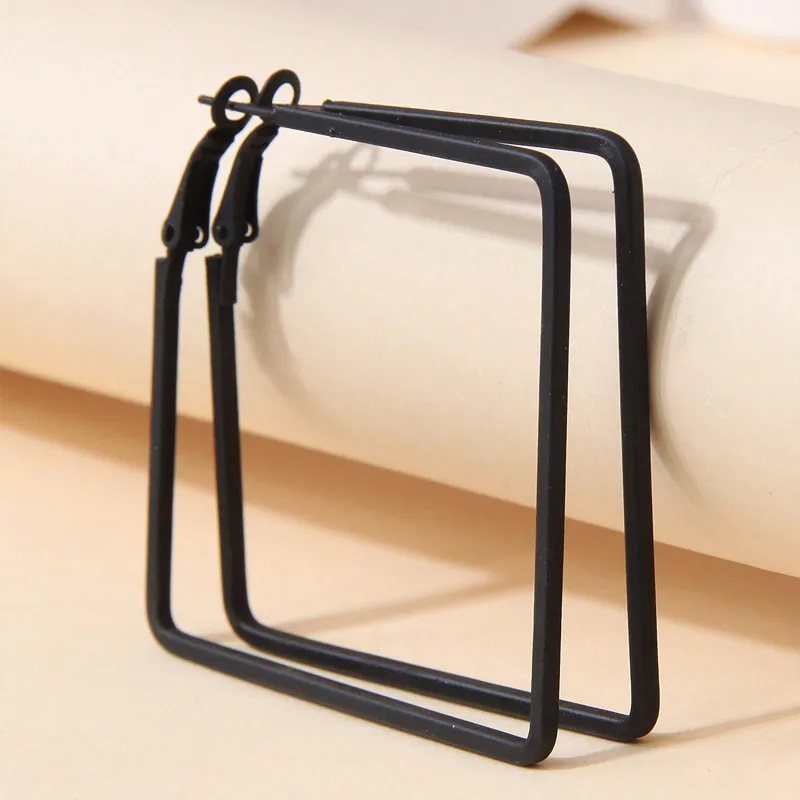 Fashion Punk Style Black Hoop Earrings Geometric Shaped Hoop Earrings Fashion Jewelry