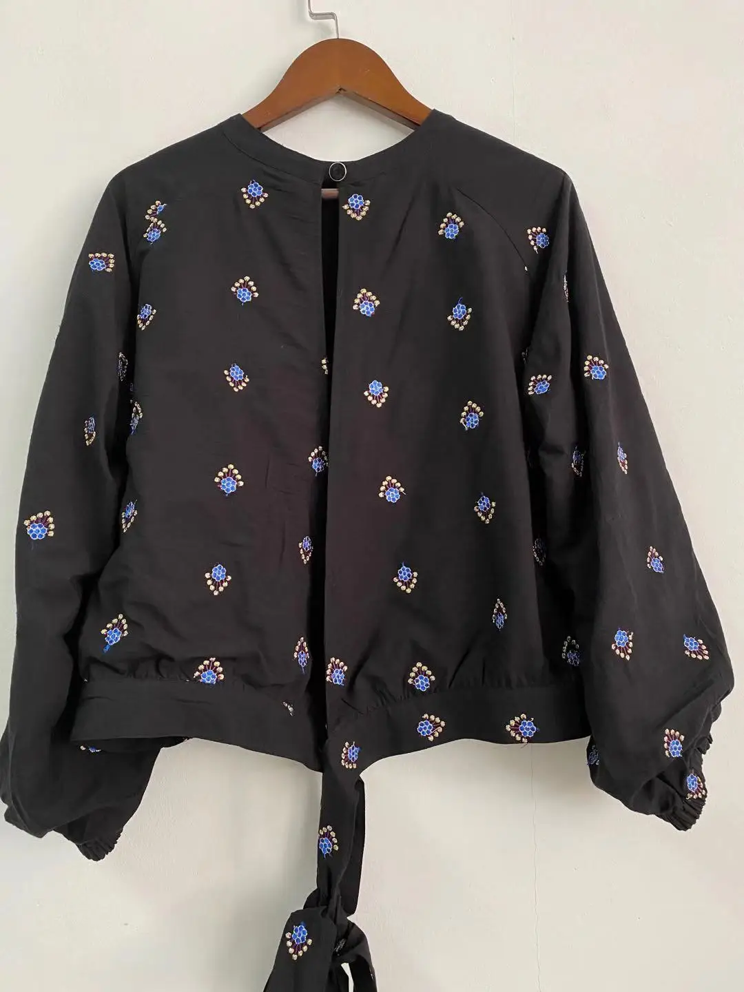Sezanes 2025 spring and summer new black flowers embroidery pattern back hollow tie blouse women's shirt