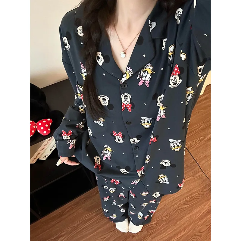 

Милая пижама с длинными рукавами и принтом Диснея Микки для девочек, модный весенне-осенний новый комплект из двух предметов: кардиган и брюки с мультяшным принтом