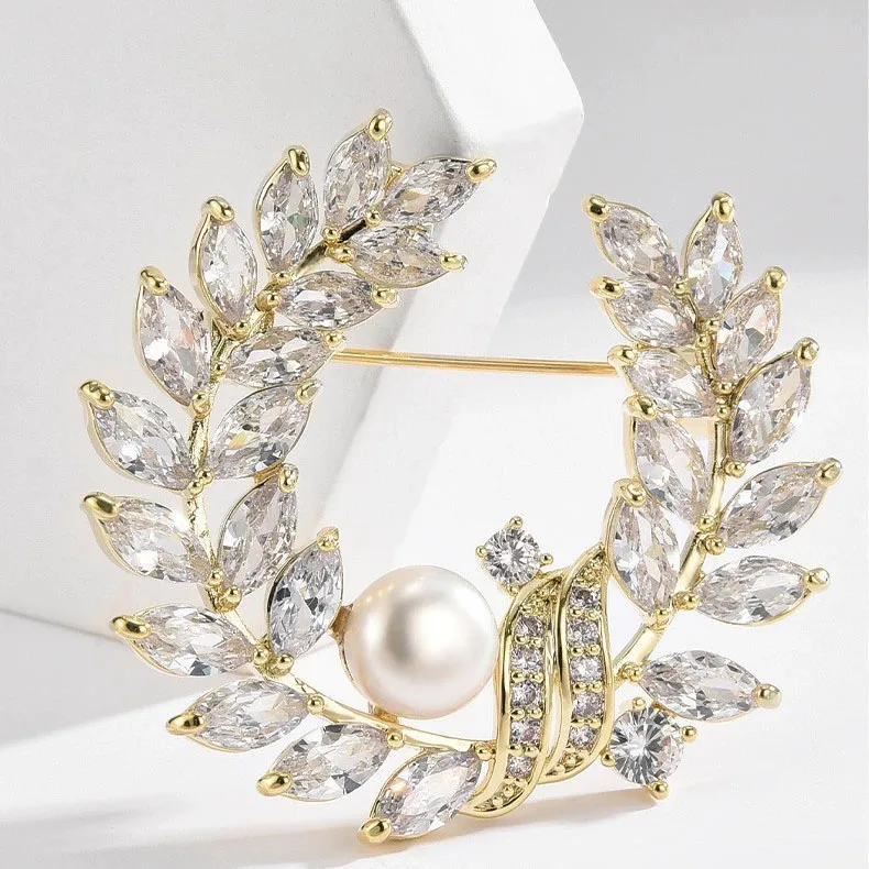 Fashion Temperament Crystal Pearl Brooches For Women Clothing Coat Jewelry Accessries Gift