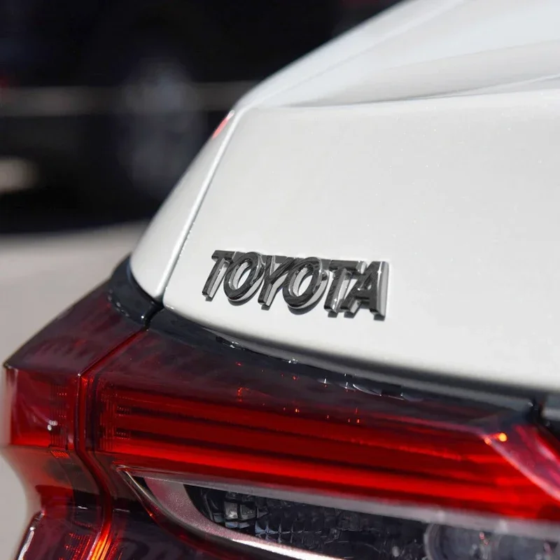 1 قطعة ثلاثية الأبعاد لاصق الشعار الأمتعة شعار لتويوتا GT86 RAV4 كورولا كامري أتمنى كراون ريز حقوق الإنسان أفالون هايلاندر ريز بريوس يارس فيوس