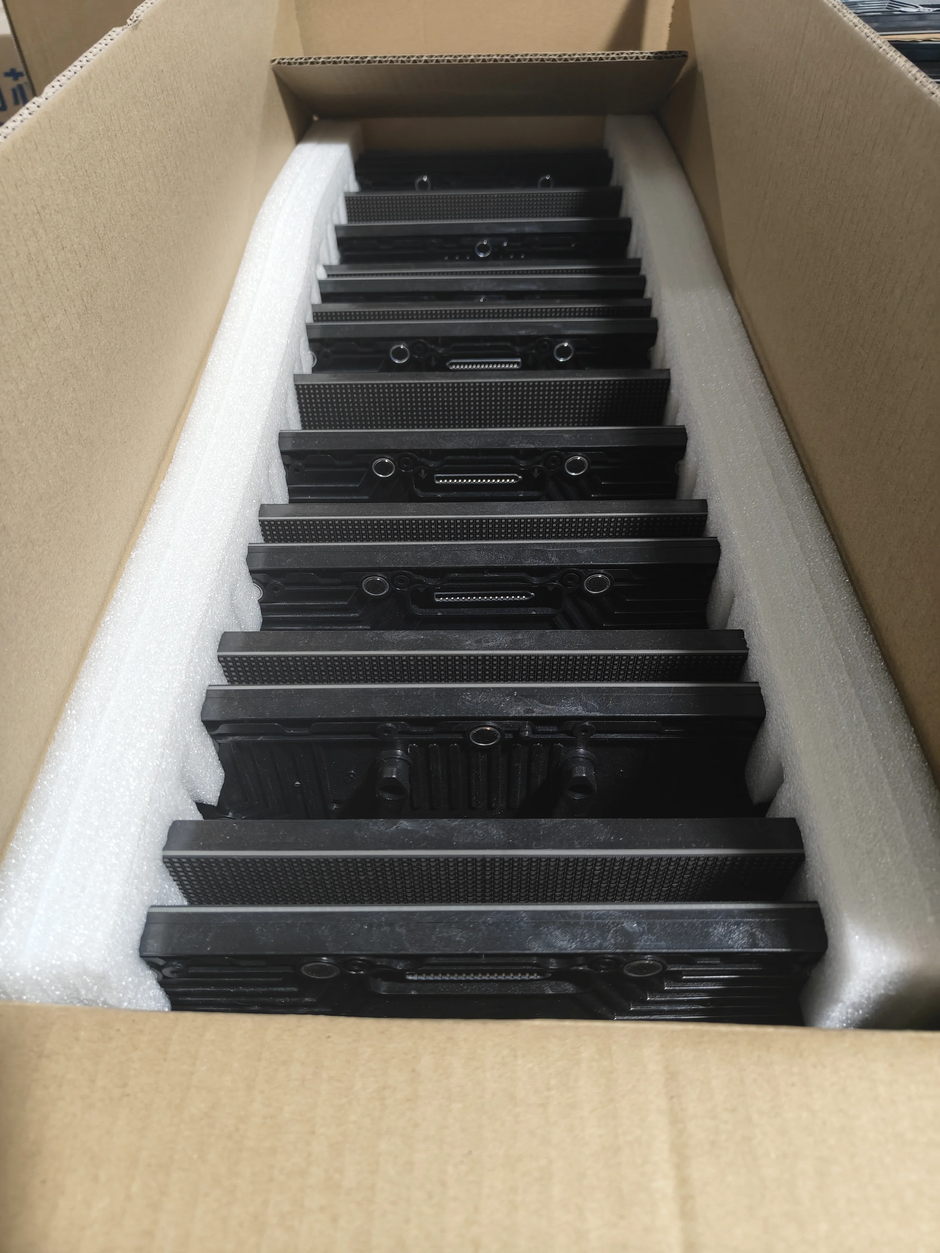 P3.076 Outdoor LED Module SMD1415 Full Color Waterproof 320*160mm Advertising Panel