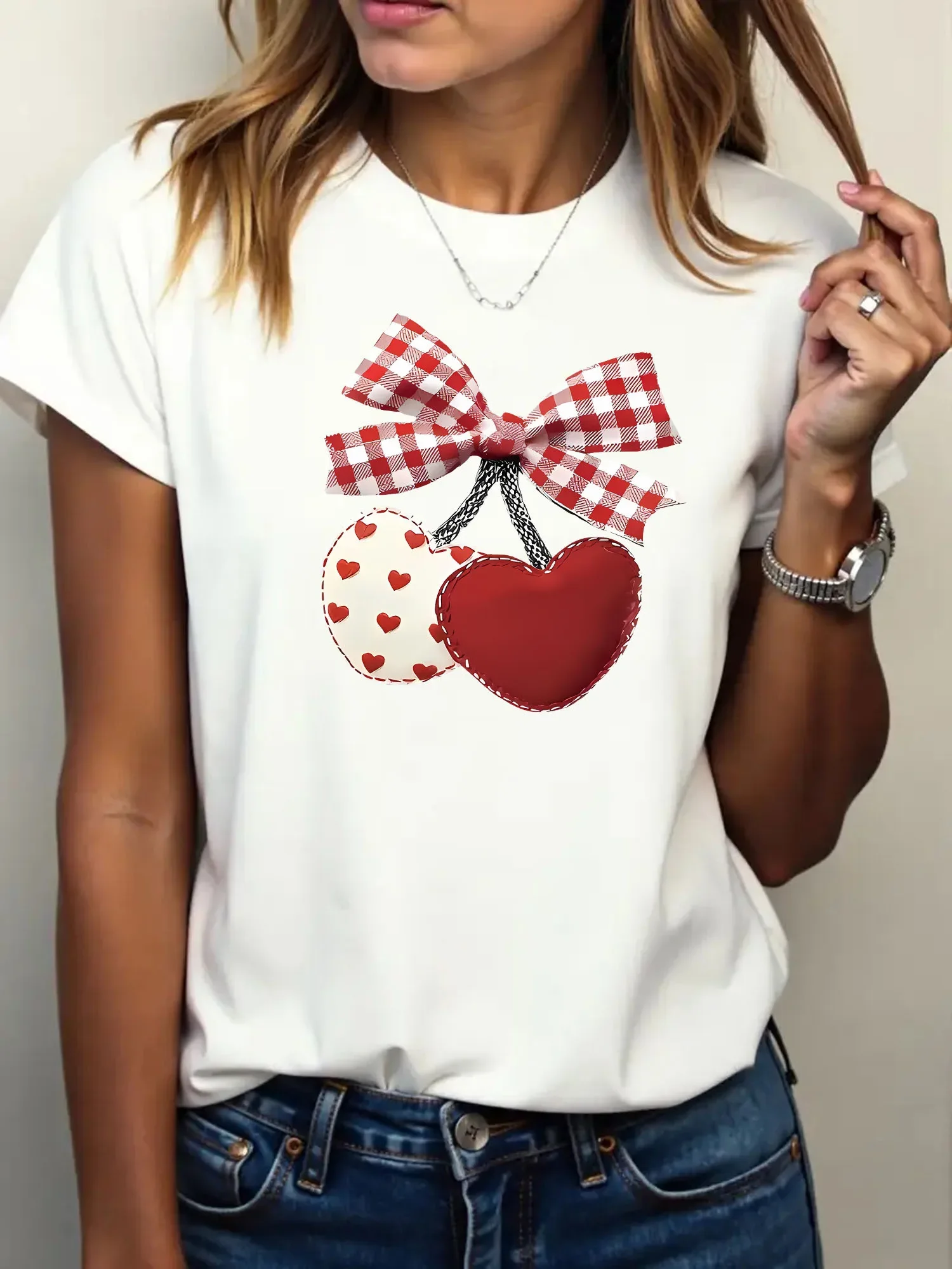 Women's Heart Print Round Neck Sleeve Sporty Style Simple and Athletic Printed Design Sweet and Cute Fashionable and Comfortable