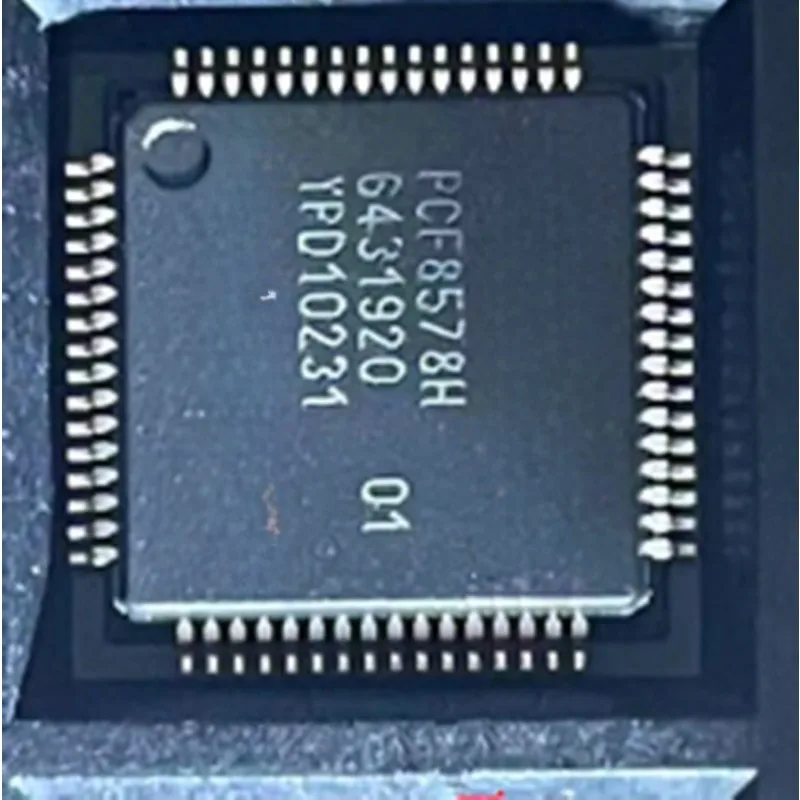 1PCS  IC CHIP for PCF8578H PCF8578 PCF8578H/1 QFP-64