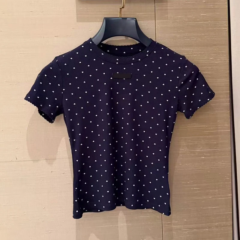 

Женская футболка с коротким рукавом Весна-Лето 2026: вышивка, буквенный принт, дизайн в горошек, дышащая, комфортная, хлопковая.