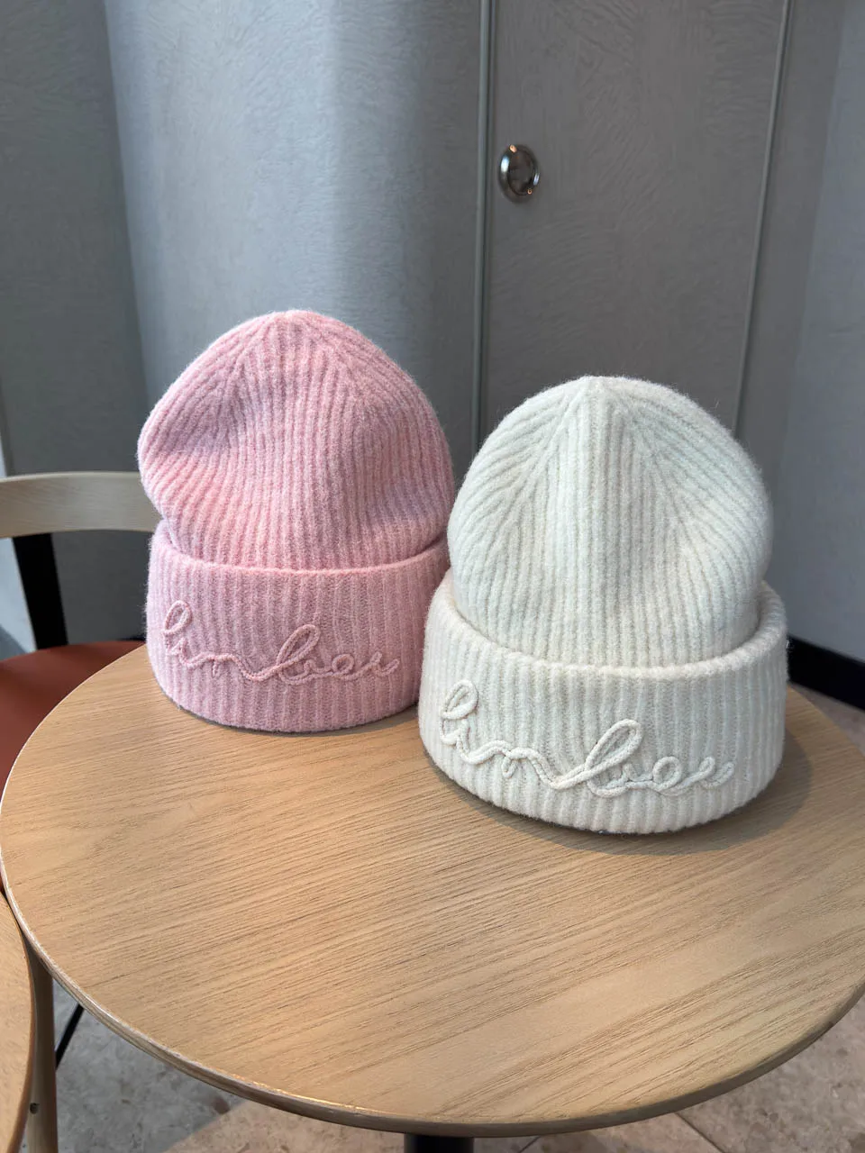 Simple Letter Embroidery Knitted Hat for Women, Autumn and Winter Thickened Warm Large Head Circumference Ear Protection Hat