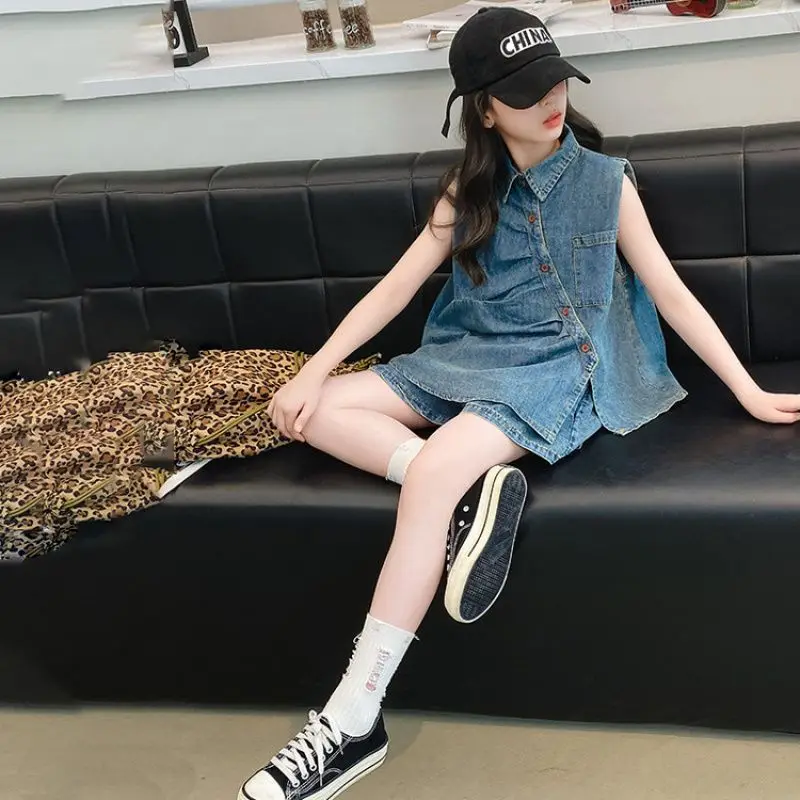Girls Slant Collar Sleeveless Denim Set 2026 Summer New Girls Sleeveless Thin Vest Shorts Two Piece Set