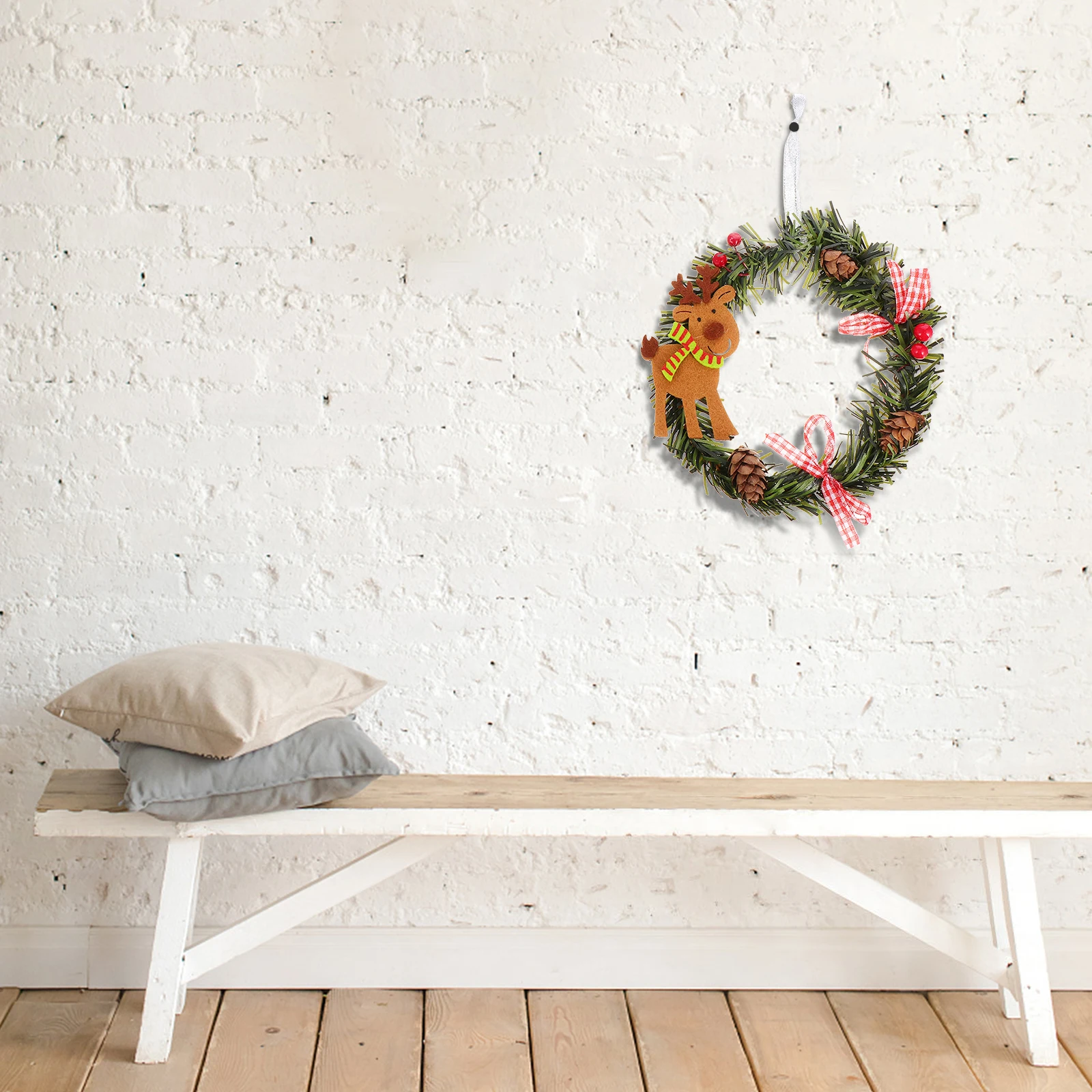 

2 Pcs Berry Christmas Wreath Pendant Garlands Bauble Non-woven Fabric Memorial Ornaments Festival Decoration