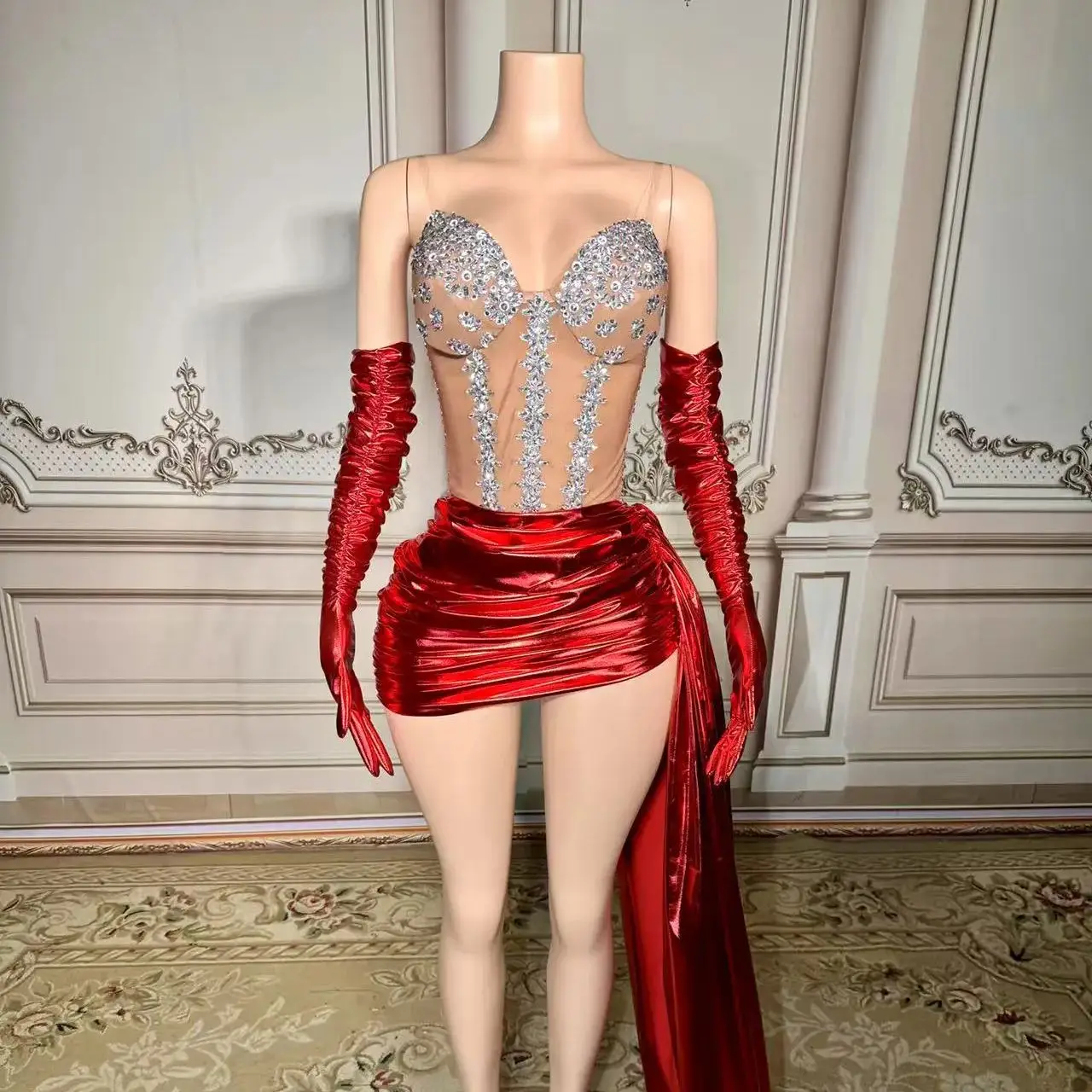 

ROSEINTHEBOX Customized Crystal Sweetheart Sleeveless Sheath Lace Up Above Knee Luxury Evening Dresses Shing Rhinestone Gown