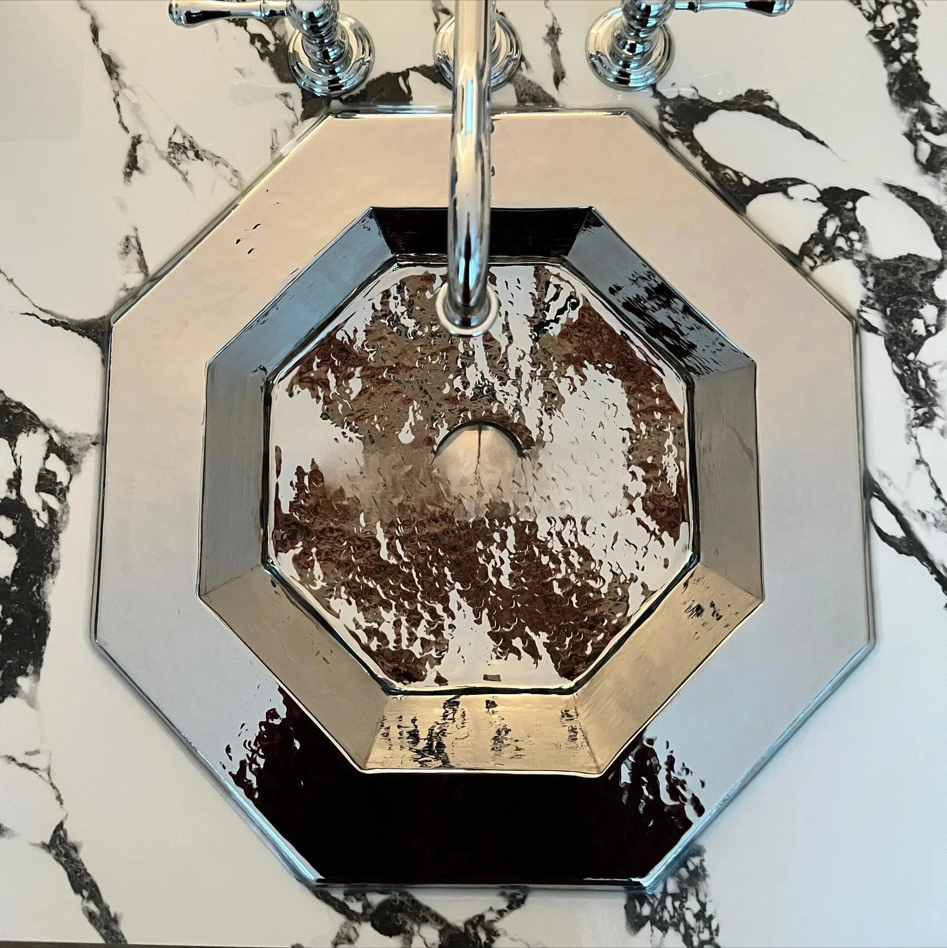 A The Same All-copper Wash Basin In The Hotel, Island High-end Sink, And Embedded Washbasin Under The Counter.Esmt163