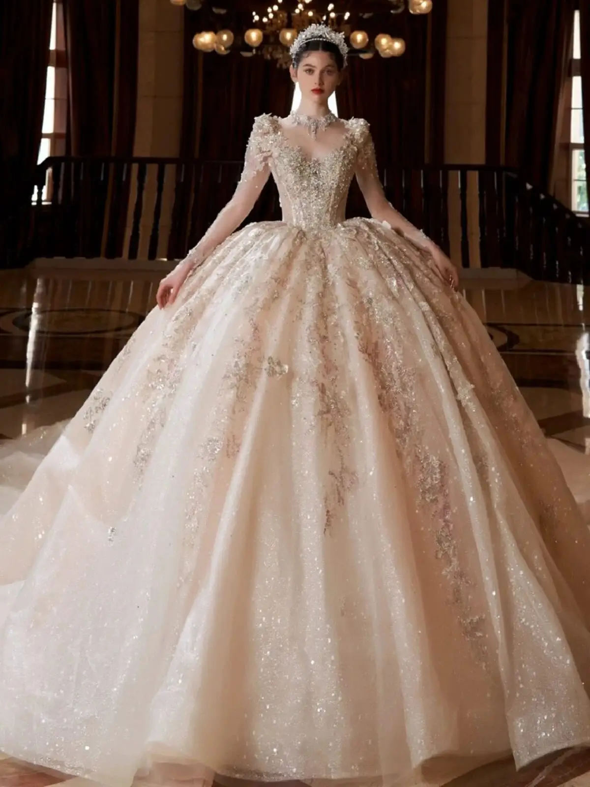 Customized Champagne High Quality Lace Up Back Wedding Dress Tulle Appliques Crystal Embroider Bridal Party Long Sleeves V-neck