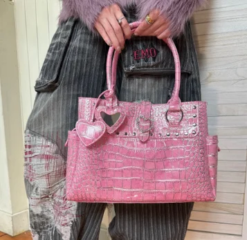 сумка Y2k Pink Crocodile Pattern Handbag,trendy Millennial Hot Girl Underarm Bag,heart Rivet Decor Casual Street Style Tote Bag view 3