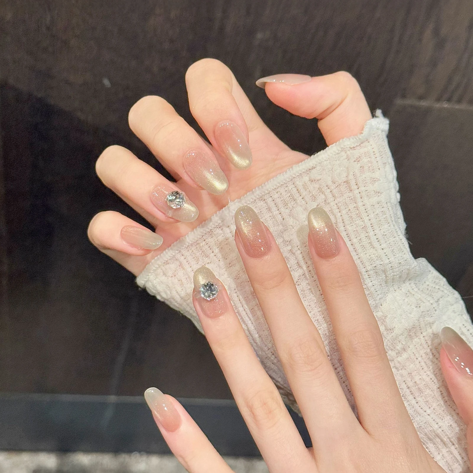 10Pcs Nude Pink Oval Head Artificial Nails Sweet Shiny Cat Eyes Press on Nails Handmade Wearable False Nail Patches view 6