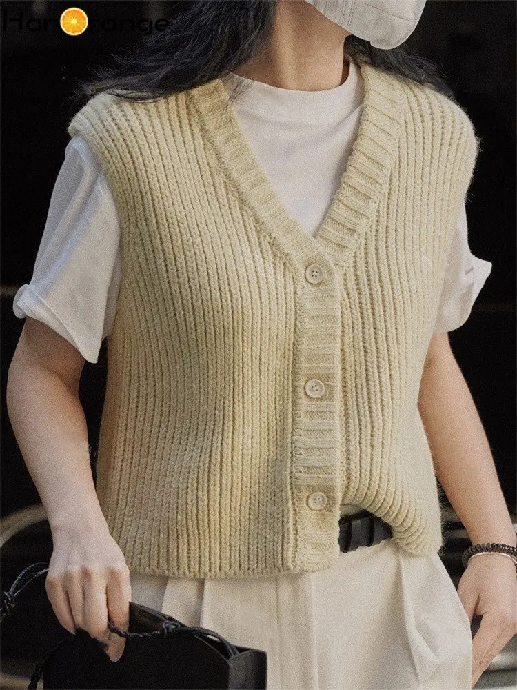 HanOrange 2024 Early Spring Simple V-neck Knitted Vest Women Comfortable Casual Sleeveless Sweater Cardigan Off White/Wood Green