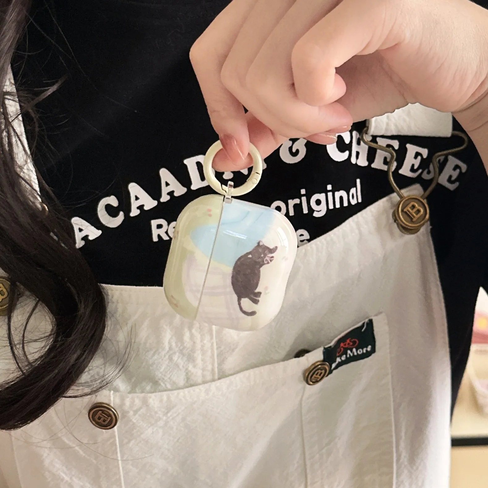 رسم توضيحي على شكل قطة كسولة + حافظة سماعة رأس حلقية مناسبة لحافظة Apple Airpods Pro/Airpods Pro/Airpods4 Case/Airpods3 Case/Airp