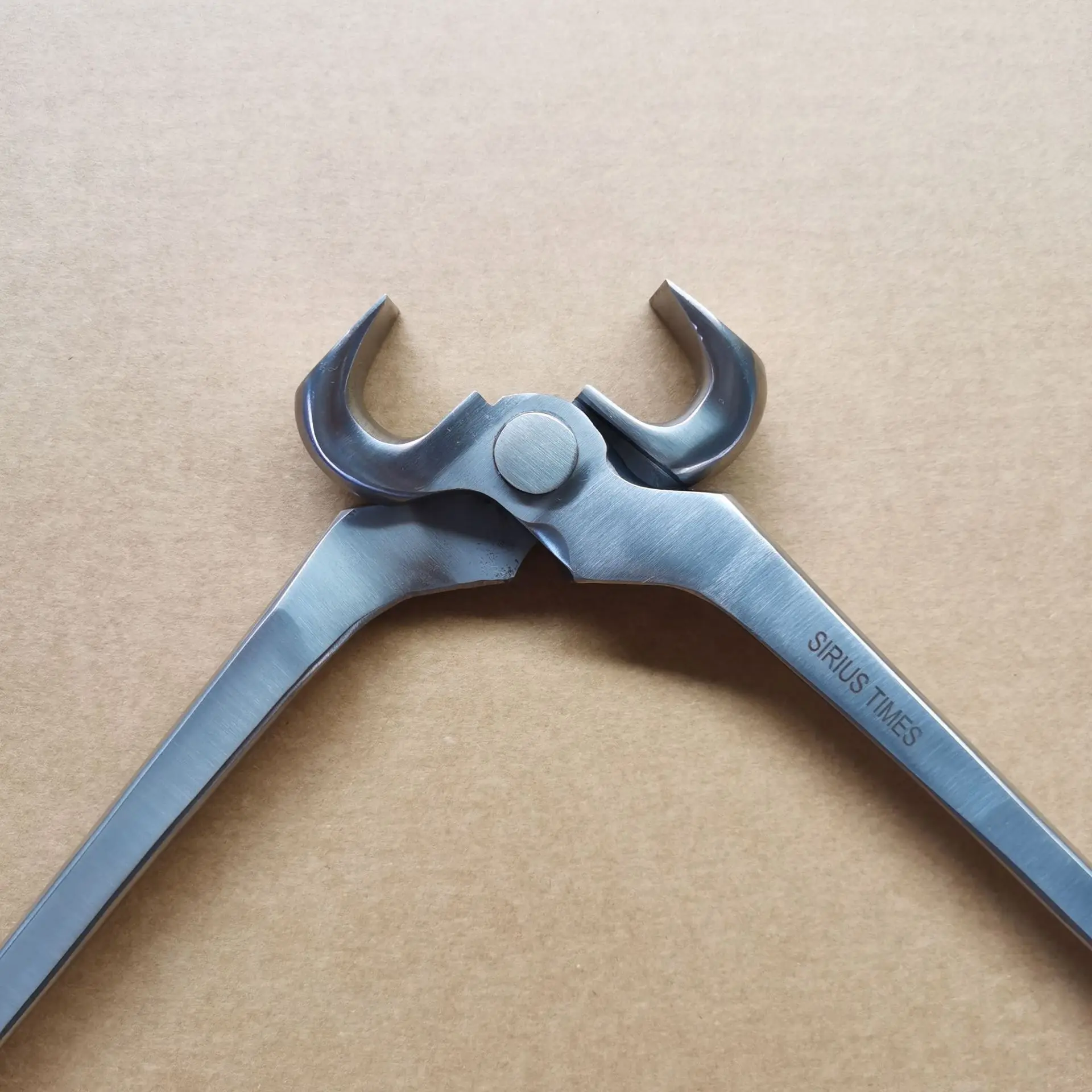 كماشة حافر 12 بوصة 16 بوصة زنبركية محملة مسبقًا أدوات فارير من الفولاذ الكروم الفاناديوم أدوات قادين حافر الحصان