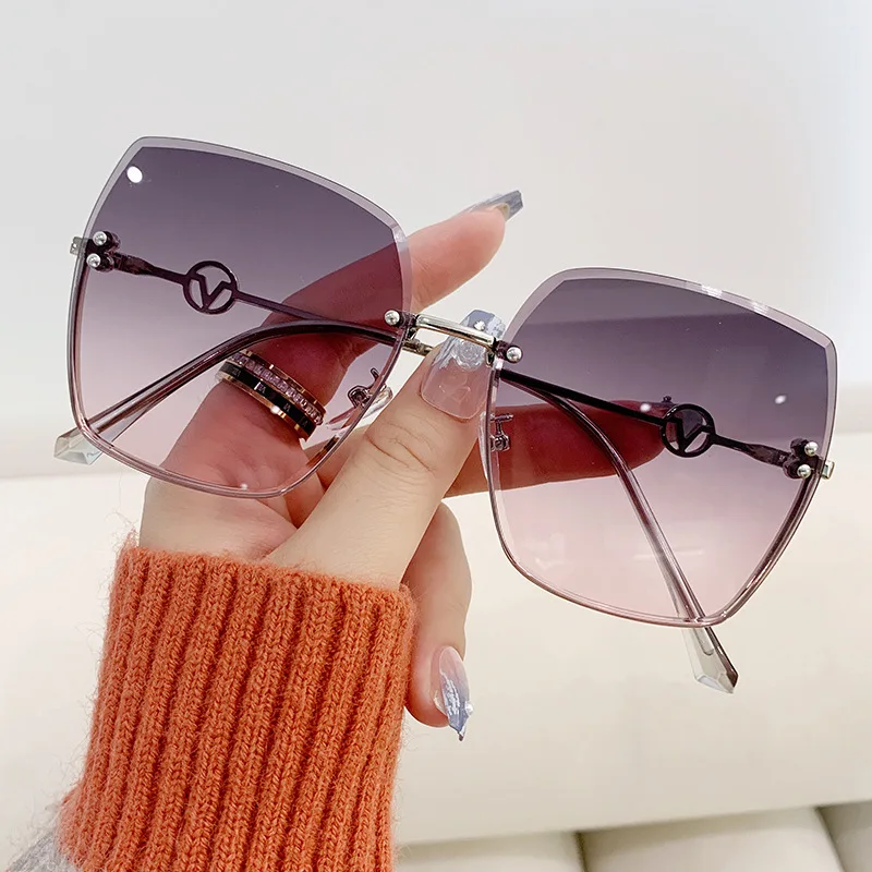 Frameless Cut Edge Sunglasses for Women Fashionable Metal Frame Gradient Light Colored Sunglasses Tourist Driving Sunglasses