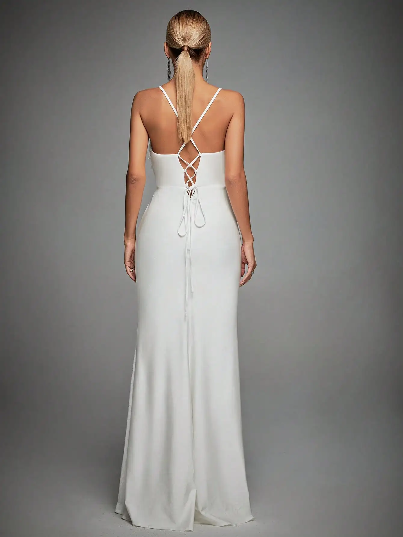 Mgiacy Kołnierzyk typu halter, patchworkowa koronka Suknia ślubna Sukienka na studniówkę Sukienka na imprezę Sukienka dla druhny