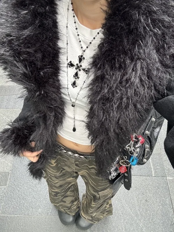 สีดํา Furry Patch Turn-Down COLLAR สั้นเสื้อกันหนาวผู้หญิงโกธิคฤดูใบไม้ผลิฤดูใบไม้ร่วง Y2k Slim Punk Grunge เปิดเสื้อด้านบน