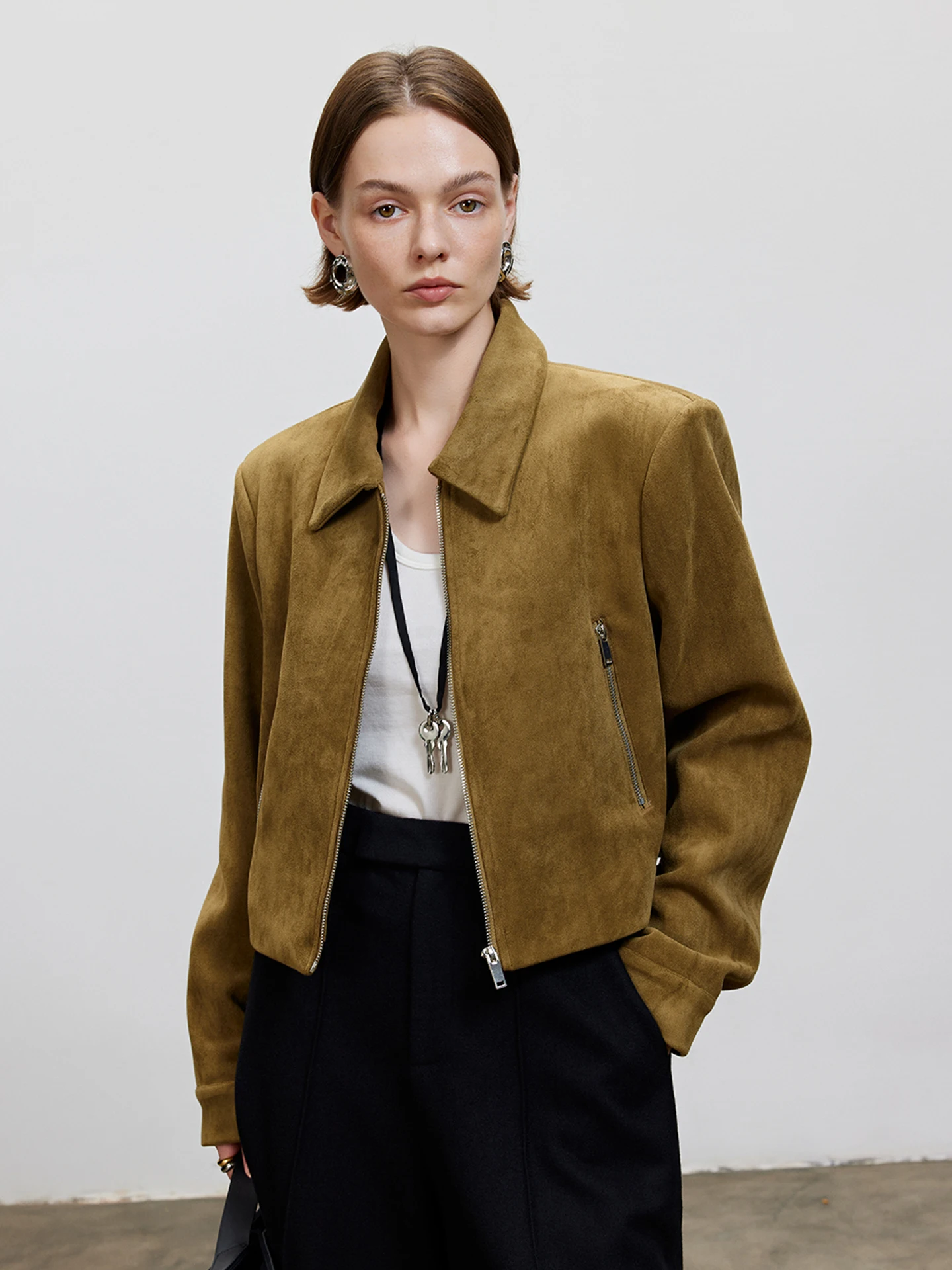 

LUR Autumn High-End Fashion Neck Short Jacket Women's Outerwear Zipper Top Lightweight Versatile Pure Color Polyester Fiber