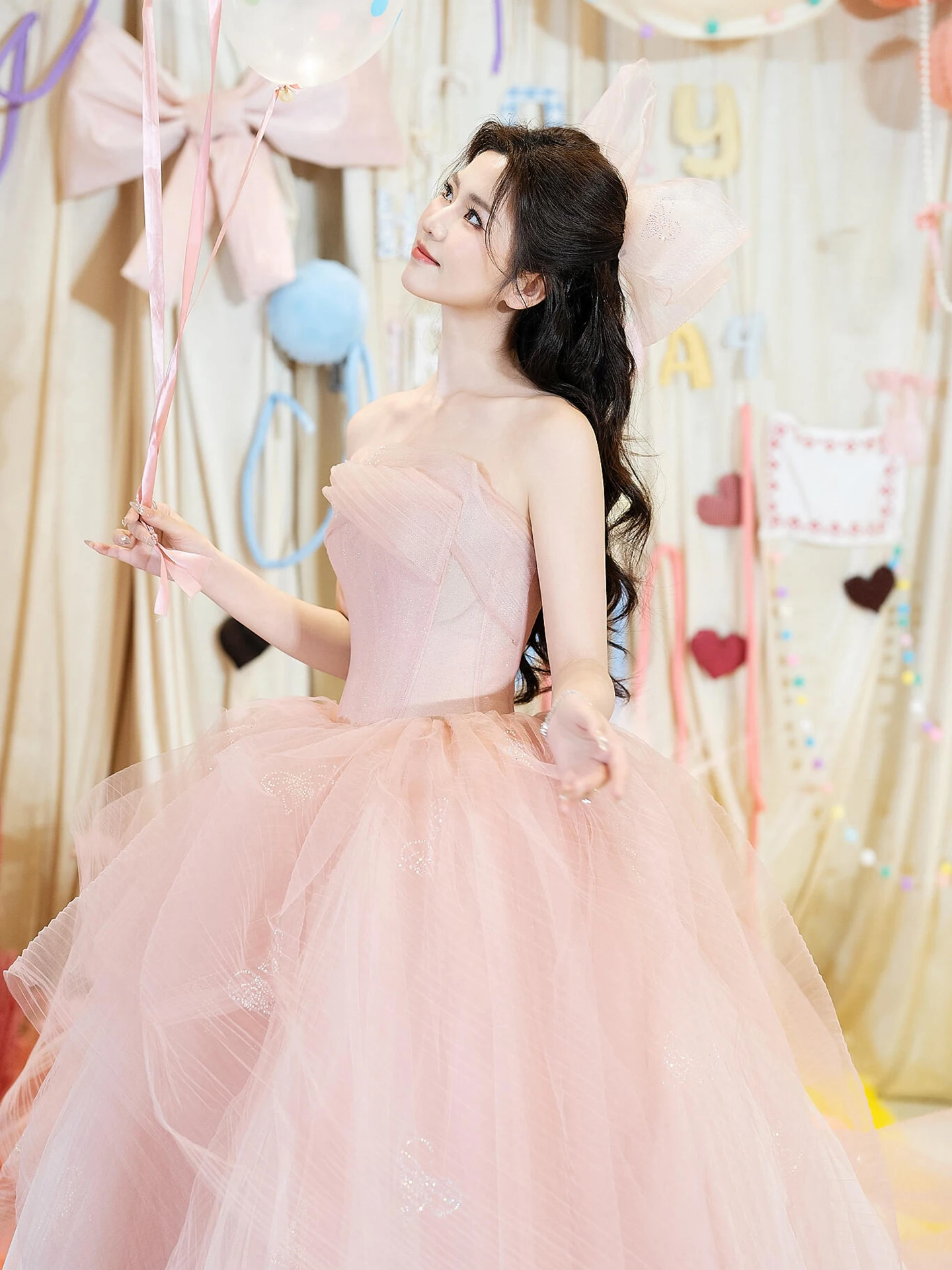 ชุดราตรีงานแต่งงานสีชมพูทรงบอลกาวน์ รุ่นใหม่ปี 2025 ระดับไฮเอนด์ สำหรับงานหมั้น งานพรอม งานรับปริญญา งานวันเกิดผู้ใหญ่ ทรงพองฟูแบบเจ้าหญิง