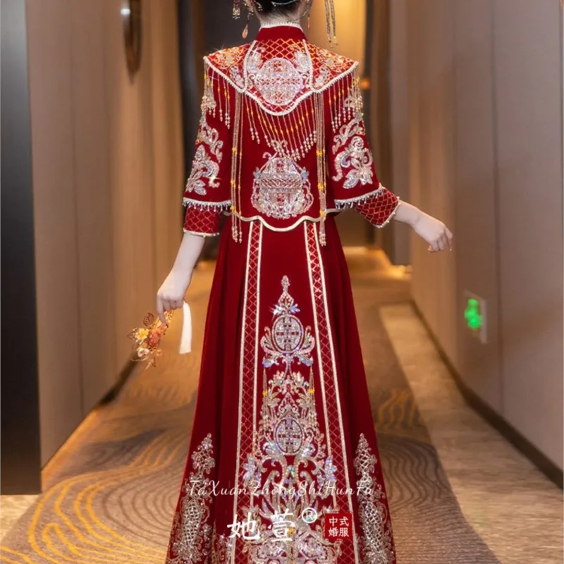The new Chinese-style shoulder style wedding dress from Heavy Industry