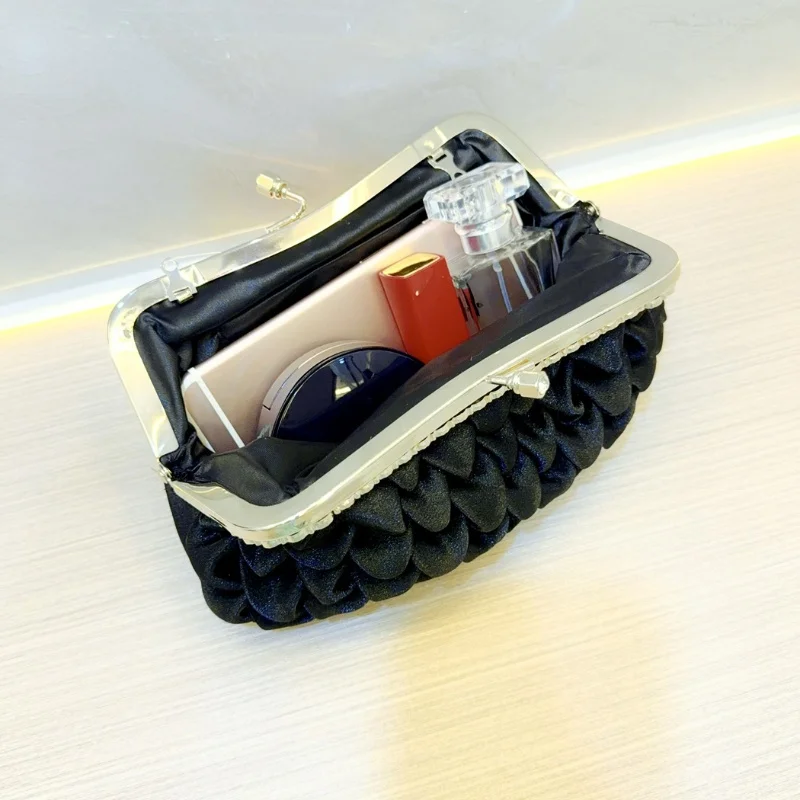 Chic Design Rhinestoneผ้าไหมซาตินพื้นผิวกระเป๋าถือคลัทช์กระเป๋าแฟชั่นจีบCloudรูปผู้หญิงไหล่Crossbodyกระเป๋า