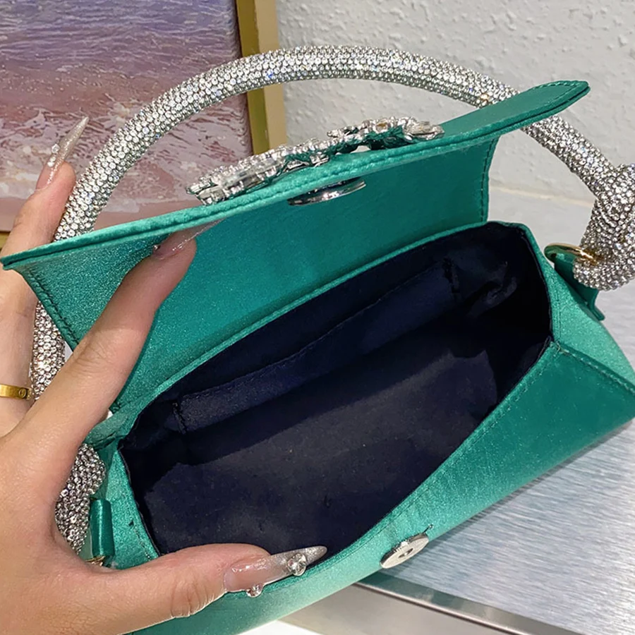 Sparkling Diamond Flower Dinner Bags Trapezoidal Square Button Handbag Banquet Silk Satin Small Square Bag Crystal Shoulder Bags