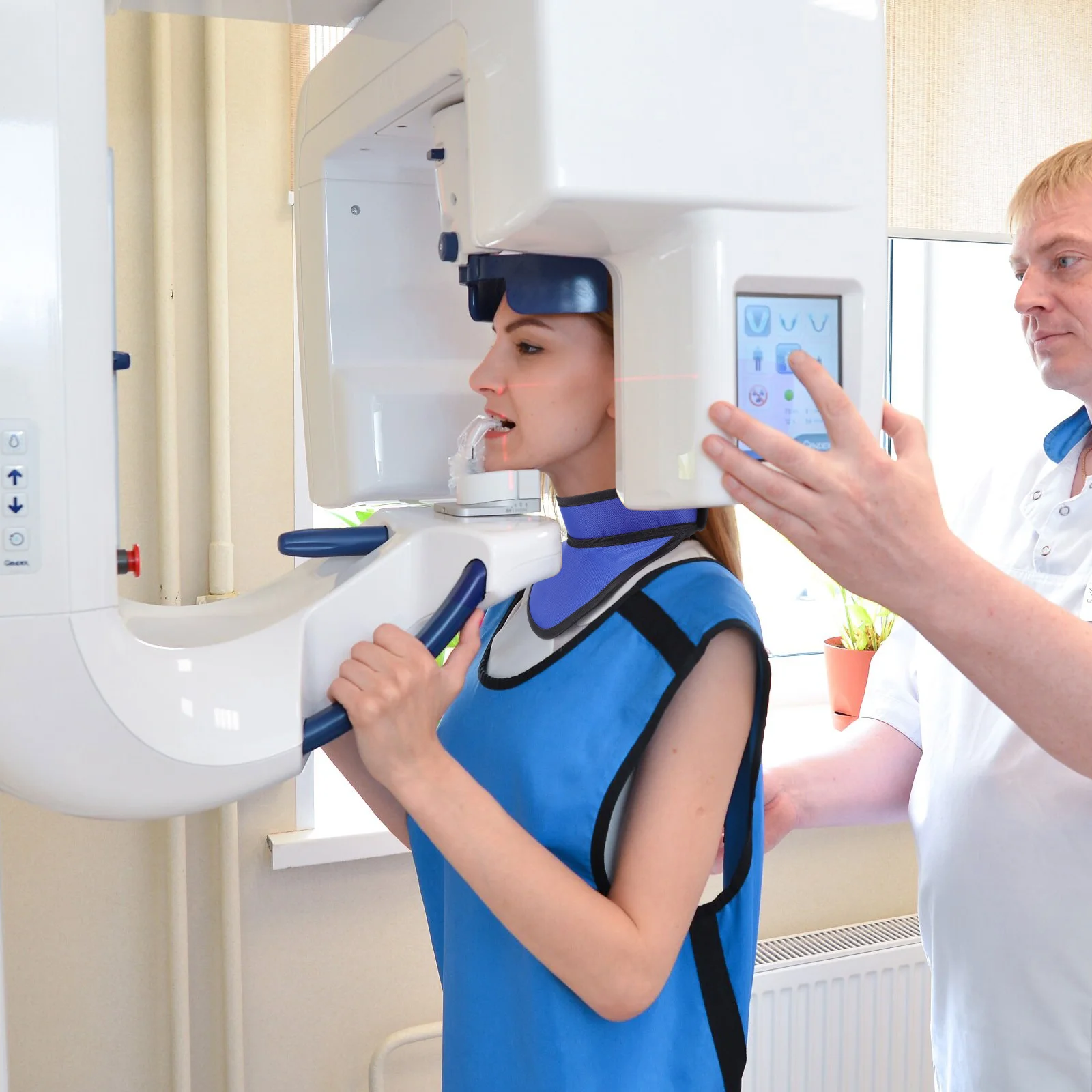 

Lead Radiation Collar Shield 0.35mm Pb Lead Equivalency Adjustable Size Lightweight Radiation Protection Waterproof