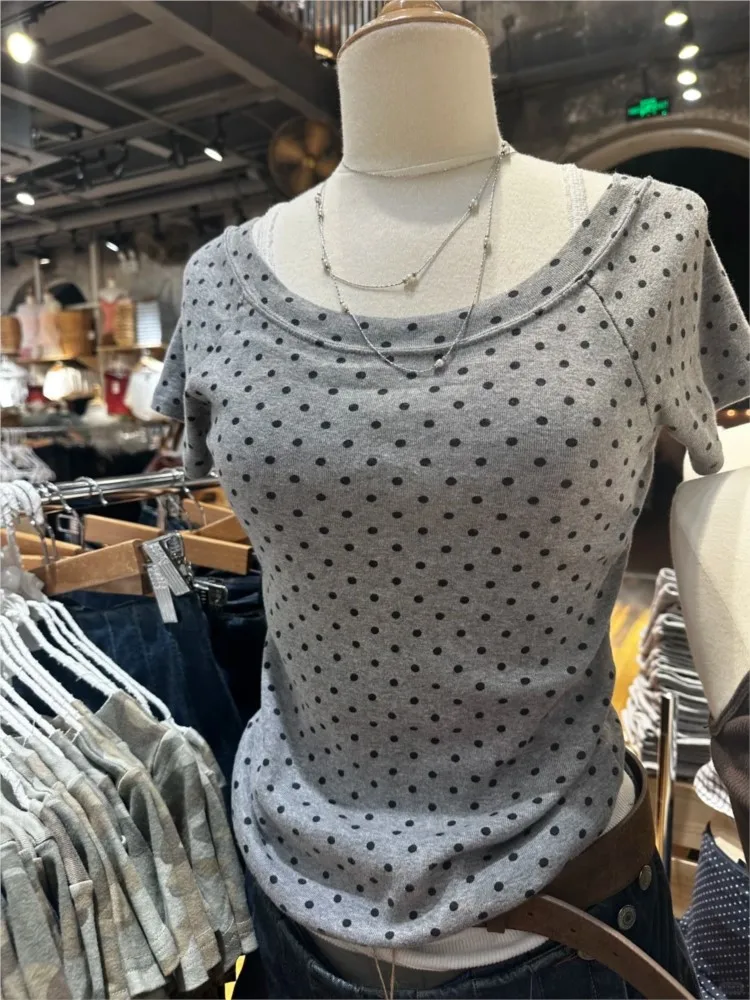 Image of Polka Dot Graues T-Shirt mit Schrägausschnitt für Damen, lässiger Preppy-Stil, schmal geschnitten, kurze Raglanärmel, Baumwoll-T-Shirts, Vintage, süße T-Shirts, Y2K