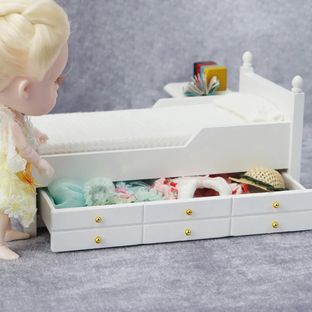 

Миниатюрная деревянная кровать для кукольного домика, декор для спальни, мебель из натурального дерева, реалистичный миниатюрный аксессуар, украшение в виде кроватки