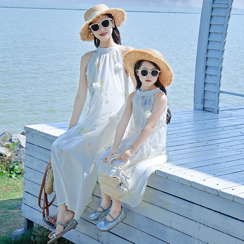 Fashion Beach Like Mother Like Daughter Tulle Dresses Elegant Vacation Holiday Mom and Baby Girl Party White Sleeveless Dress
