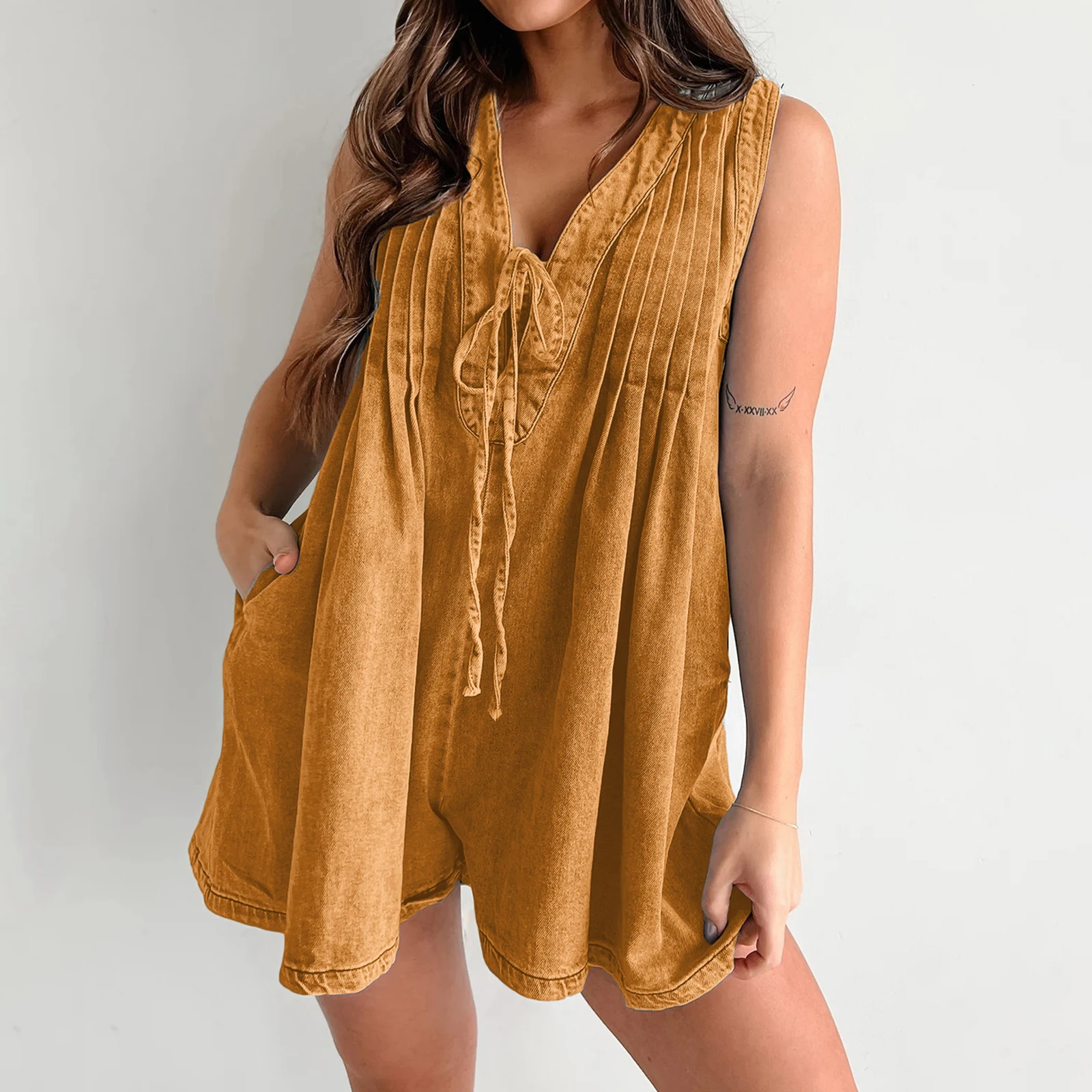 Summer Fashion V-neck Pleated Tie Loose Tank Top Jumpsuit Women's Casual Solid Color Sleeveless Denim Shorts Romper with Pockets